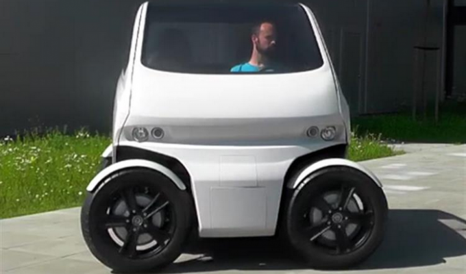 Микро-автомобиль для современных мегаполисов, умеющий двигаться боком (6 фото)