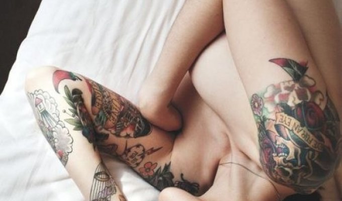 Девушки с татуировками на теле (29 фото) (эротика)