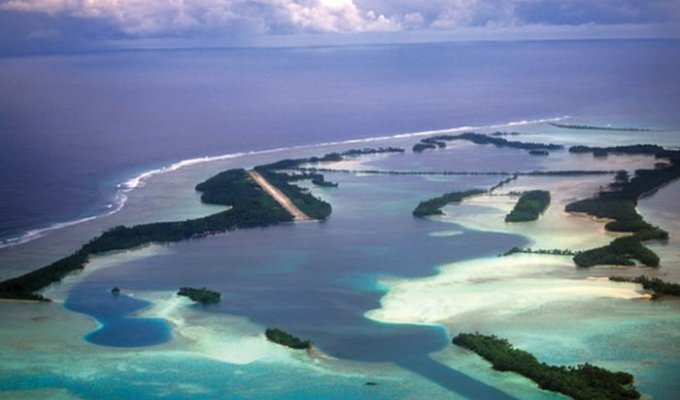 Жуткие истории пяти необитаемых островов (10 фото)
