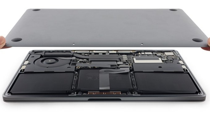 Вскрытие нового ноутбука от Apple (6 фото)