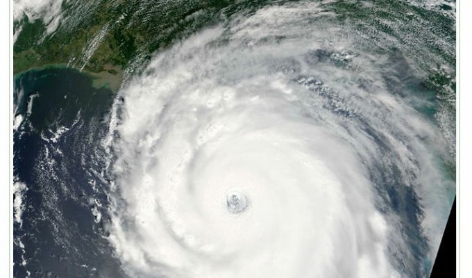 ТОП-5 мощнейших ураганов в США за 10 лет (9 фото)