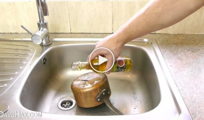 Невероятно простой способ чистки металлической посуды