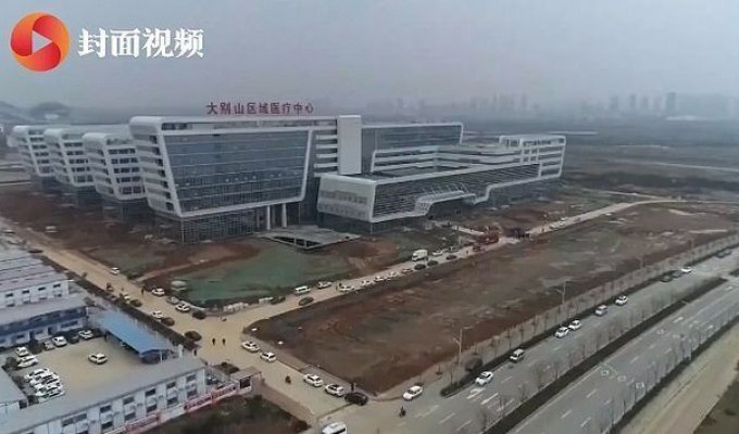 Первый в Китае спецгоспиталь для больных с коронавирусом запустили за 48 часов (10 фото)