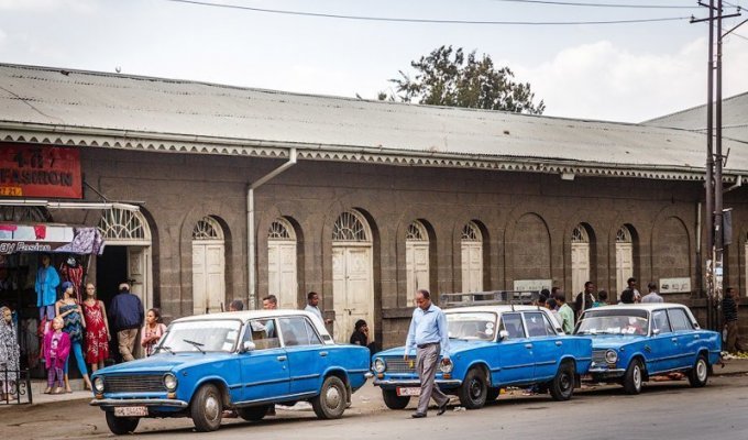Эфиопское такси из ВАЗ-2101 (14 фото)