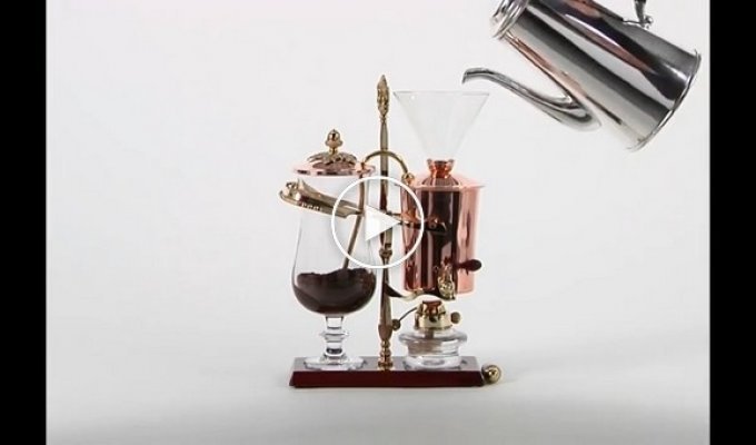 Королевская кофеварка середины XIX века