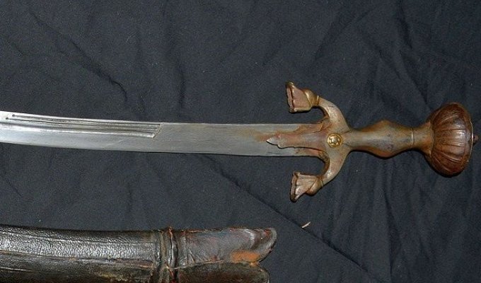 Самые распространенные заблуждения о мечах (11 фото)