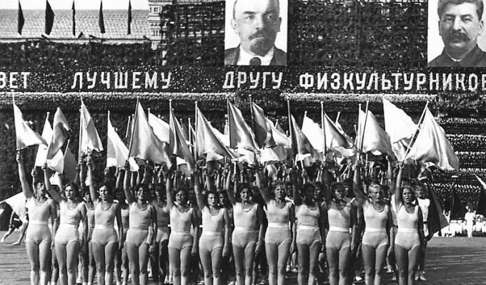 Тело в общее дело. Зачем в СССР придумали парады физкультурников (23 фото + 3 видео)