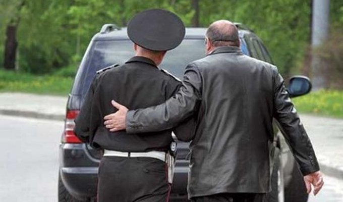 Российским полицейским будет разрешено отбирать авто у водителей! (текст)