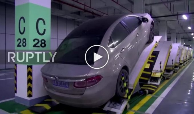 Под углом! Новый вид автоматизированной парковки в Китае