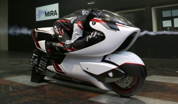 White Motorcycle Concepts WMC250EV — этот электрический мотоцикл должен разогнаться больше 400 км/ч (15 фото + 2 видео)