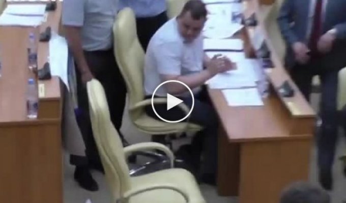 В Законодательном собрании Ульяновской области произошла драка
