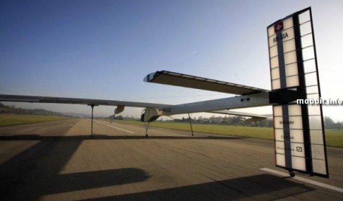Solar Impulse совершил свой первый полет (8 фото + 3 видео)