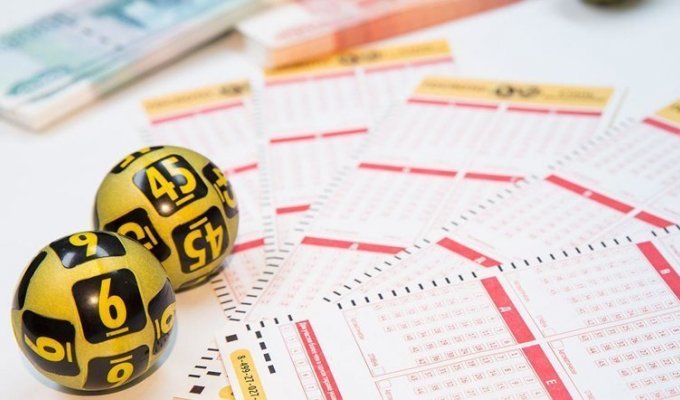 Приставы забрали у жителя Красноярского края лотерейный выигрыш за долги (2 фото)