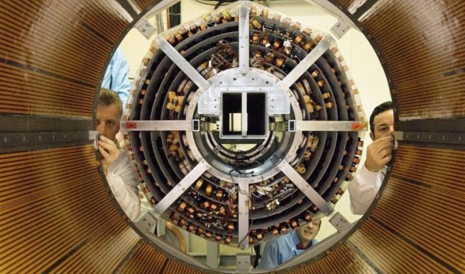 Большой адронный коллайдер (30 фото)