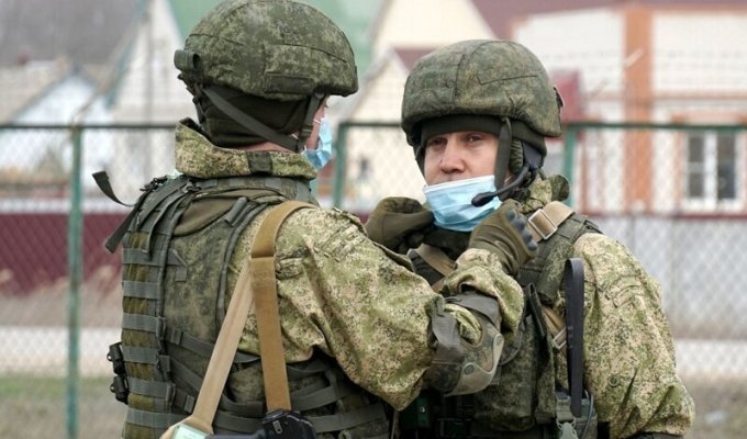 В Минобороны России сообщили о почти 900 военных, заразившихся коронавирусом (3 фото)