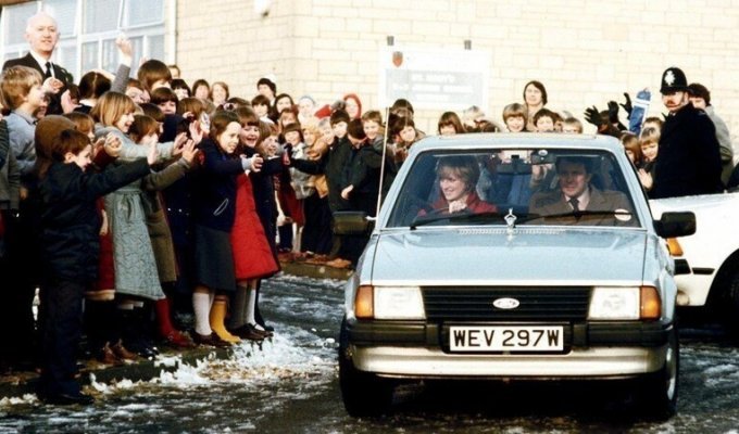 Ford Escort принцессы Дианы уйдет с молотка в Колчестере (9 фото)