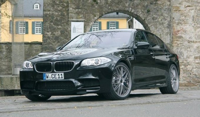 Тюнинг ателье Manhart прокачало BMW M5 (7 фото)