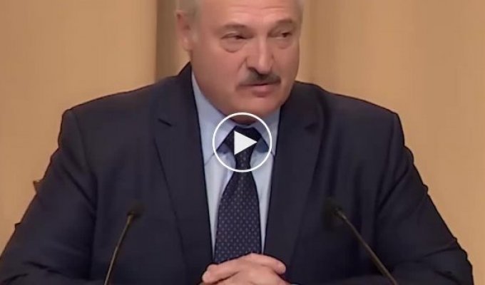 Александр Лукашенко заявил, что переболел коронавирусом на ногах