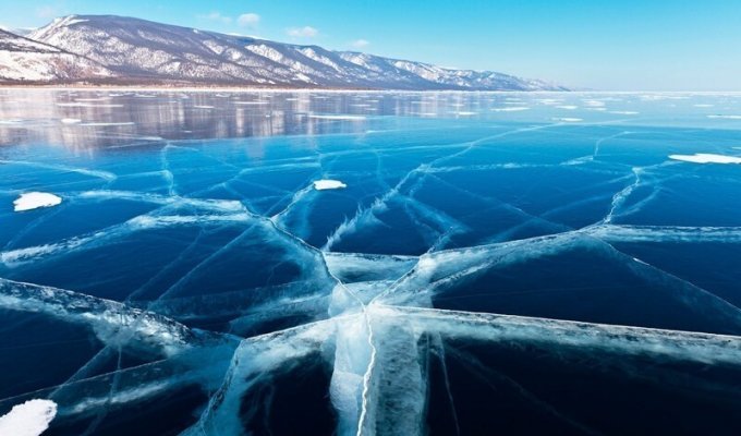 Байкал зимой: когда озеро покрывается льдом, в какие сроки и как выглядит (15 фото)