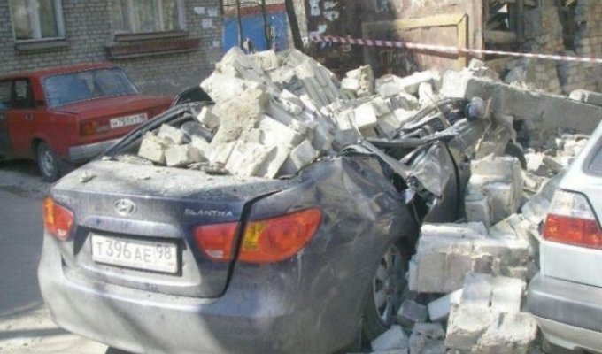 Питерские автомобили под завалинами (7 фото)
