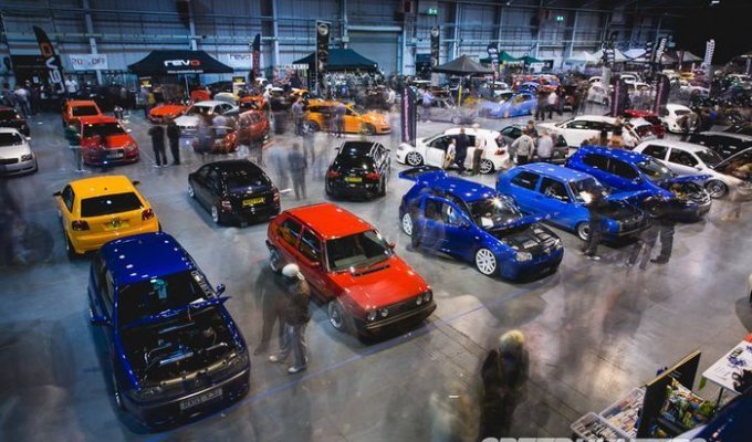 Авто-шоу поклонников VW - от стока до неузнаваемости! (35 фото + 2 видео)