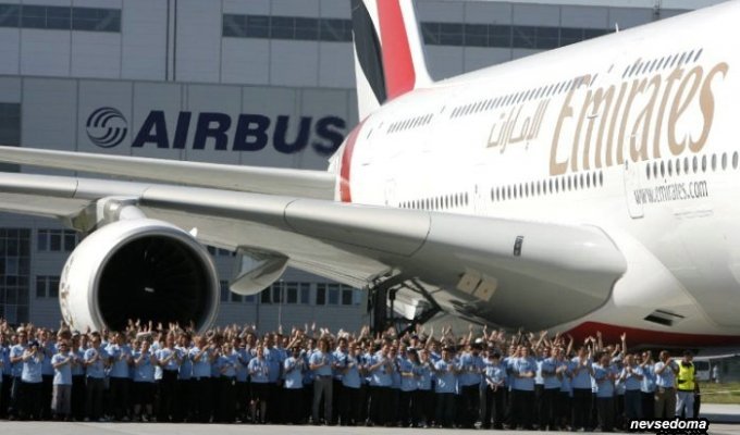 Airbus A380 снаружи и внутри (7 фотографий)