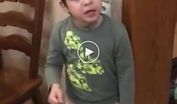 6-летний Илюша аргументированно отчитал отца защищая мышку