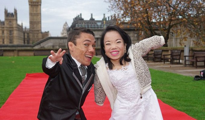 Большой день для маленьких людей: самая низкорослая пара в мире наконец поженилась (9 фото)