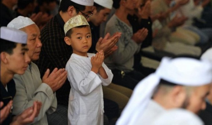 Мусульманам в Китае запретили демонстрировать свою религию
