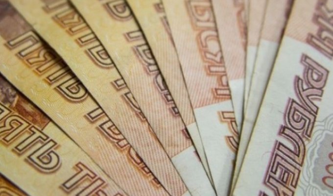 Житель Киселевска 118 раз перевел мошеннику деньги и потерял полтора миллиона