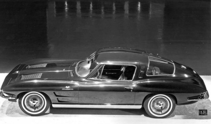 Chevrolet Thunderbird? — несостоявшийся проект 4-х местного спорткара Chevrolet Corvette (7 фото)