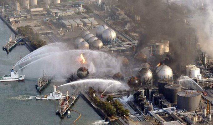 Радиоактивная вода с Фукусимы таки будет вылита в море (3 фото)