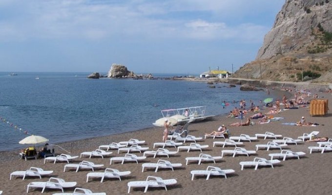 Крымские “власти” обвинили Украину в срыве туристического сезона на полуострове
