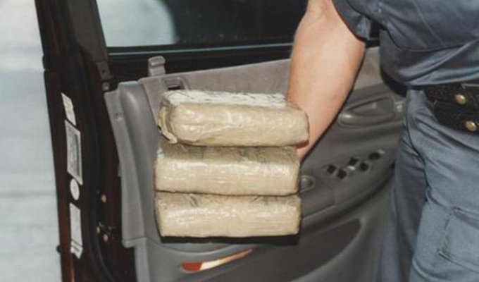 Как прячут кокаин в автомобилях (14 фото)
