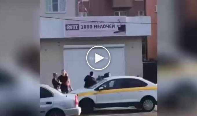 В Краснодаре таксист подрался с пьяными пассажирками из-за того, что они отказались платить