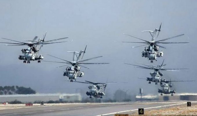 Вертолеты американской армии (12 фото)