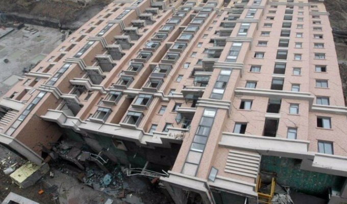 12 самых страшных мировых архитектурных катастроф (16 фото)