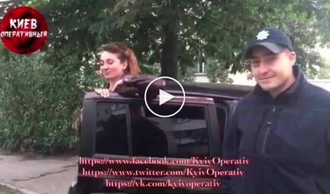 Плевать на закон в Киеве полицейская попалась пьяной за рулем