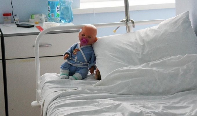 На Алтае больных детей выписали из стационара из-за того, что педиатр ушёл в отпуск (2 фото)