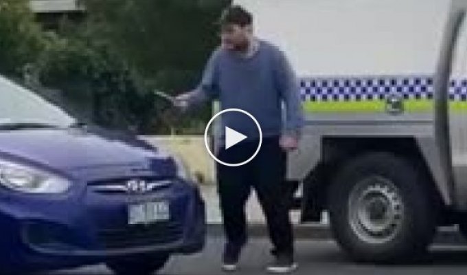 Автомобиль вместо электрошокера. Задержание вооруженного преступника в Австралии