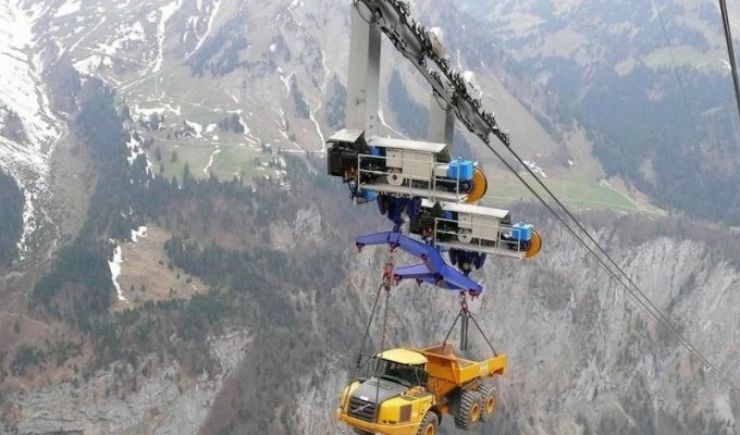 Как тяжелую строительную технику доставляют на высокогорье (15 фото)