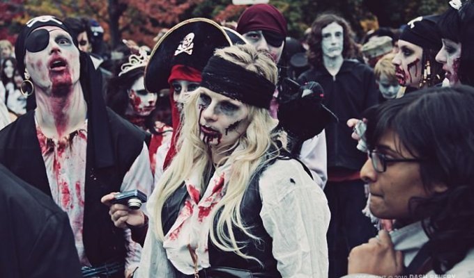 Парад зомби в Торонто (35 фото)
