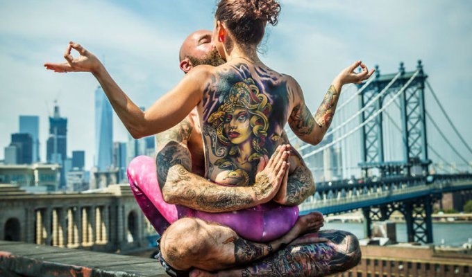 Йога в городе: в новом фотопроекте перемешали хаос с медитацией (17 фото)