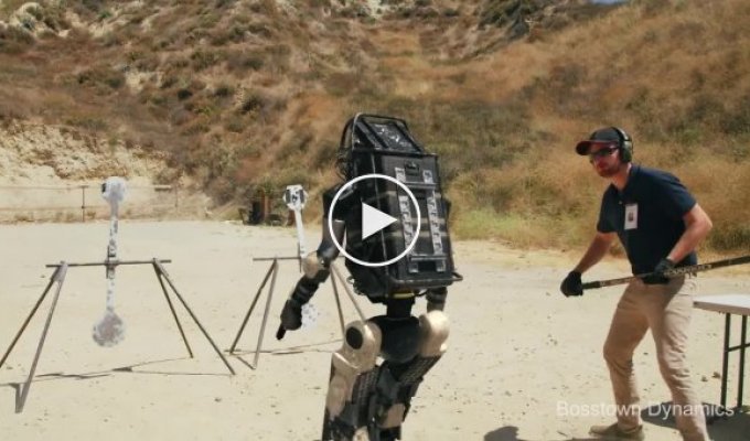 Робот в армии. Новая пародия на Boston Dynamics от Corridor Digital