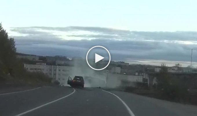 В Мурманской области водитель протаранил пару УАЗов и сбежал