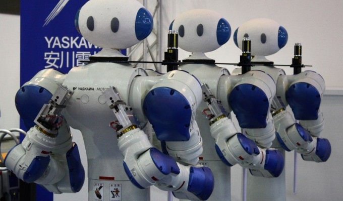 Роботы в Токио (23 фото)