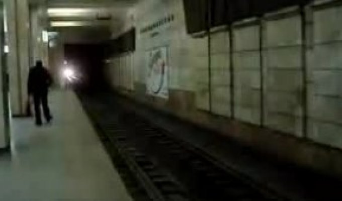 Трамвай заехал в метро