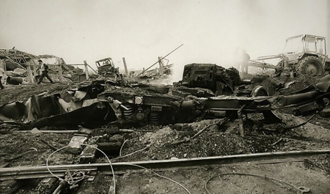 Пятилетка катастроф: как взрыв поезда едва не уничтожил целый советский город (17 фото)