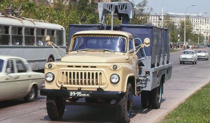 14 ламповых фотографий с автомобилями времен СССР (14 фото)