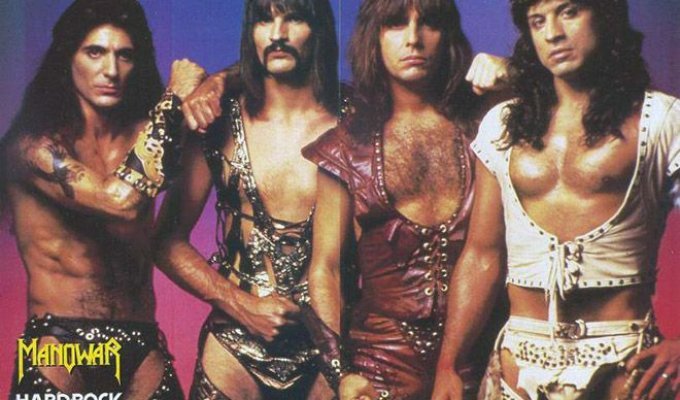 80-е года прошлого века выдались тяжелыми для костюмеров рок-музыкантов (20 фото)